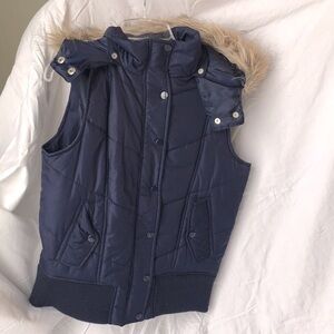 Navy puffer vest with detachable fur hood EUC